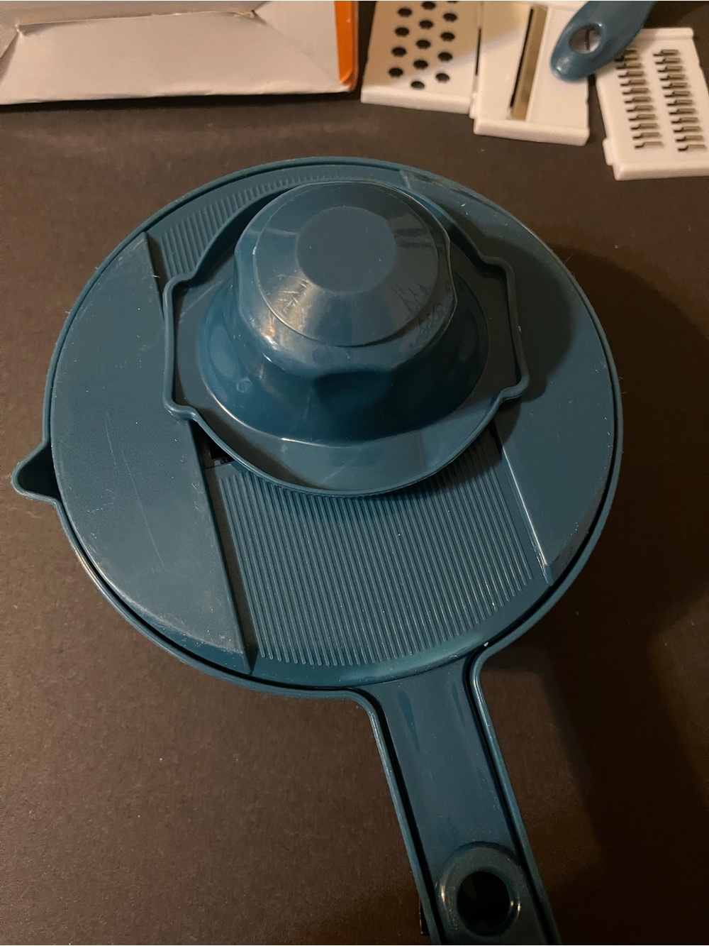 Green Multi-Function Vegetable Cutter & Colander by - Picture 2 of 7